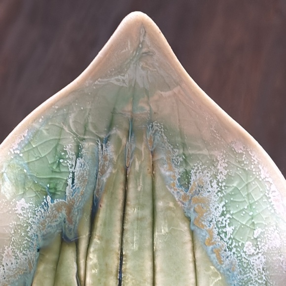 “PM” Art Pottery Ceramic Leaf Dish, 7-1/2”. Pale Green. - Picture 3 of 4